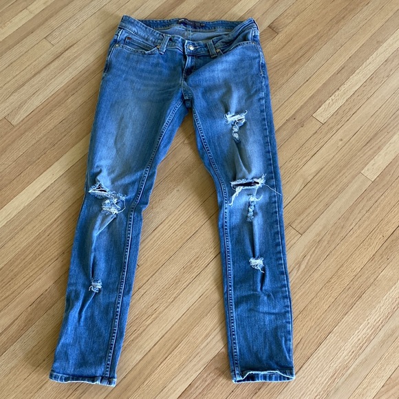 Levis Demi Curve Low Rise Skinny - Picture 3 of 7